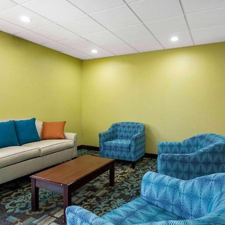 Quality Inn & Suites Arnold - St Louis Экстерьер фото